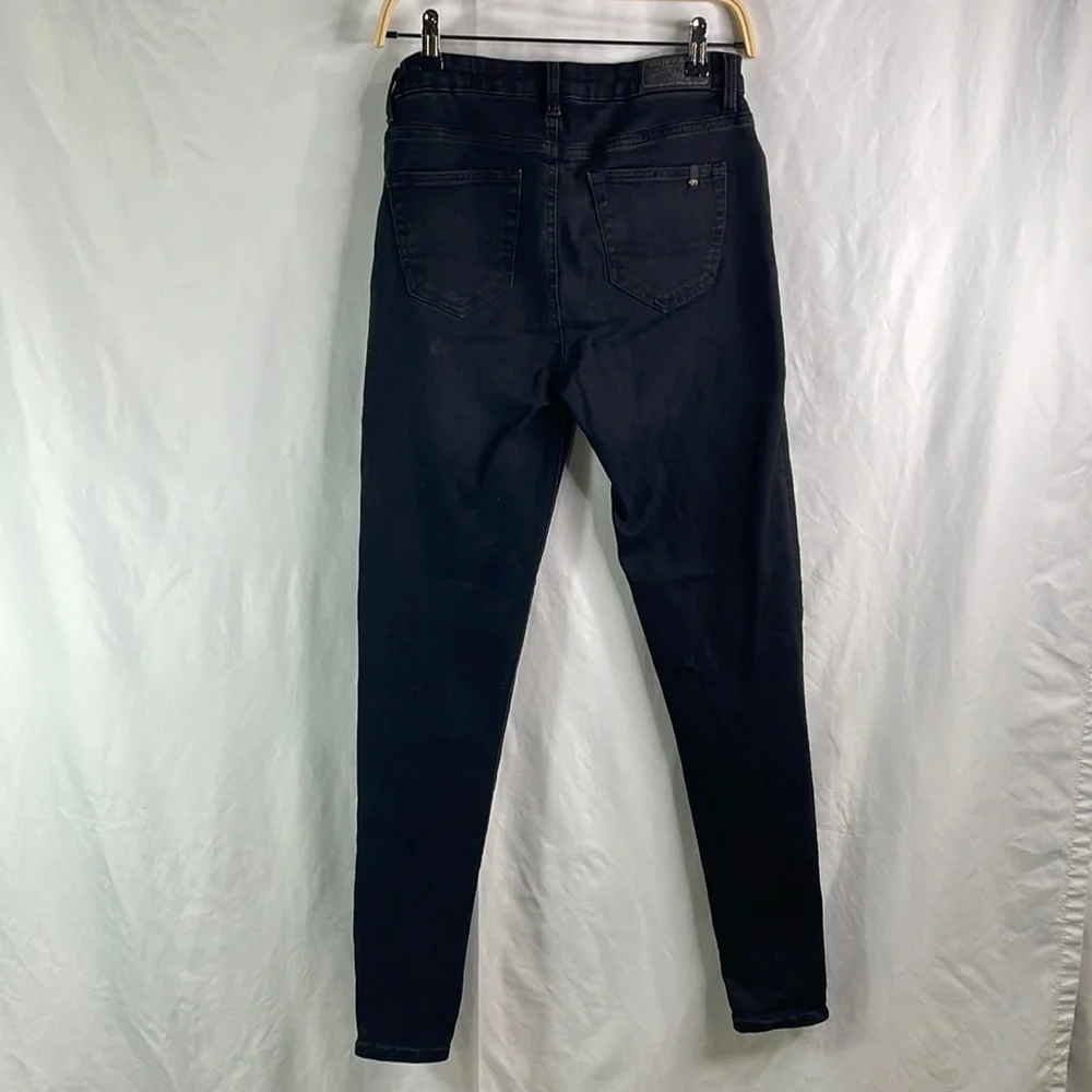 Buffalo Mid rise Skinny Alexa jeans.